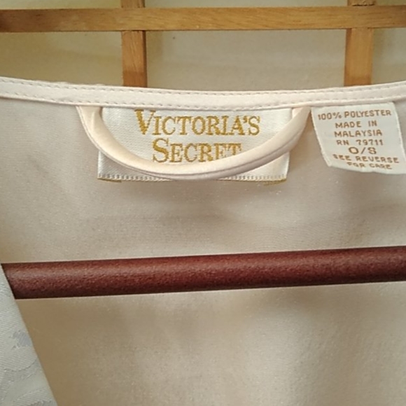 Victoria Secret 2pc-Robe & Baby Doll - Picture 3 of 11